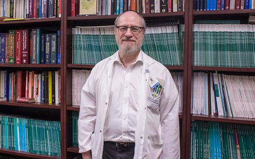 Dr. Hyman Schipper 