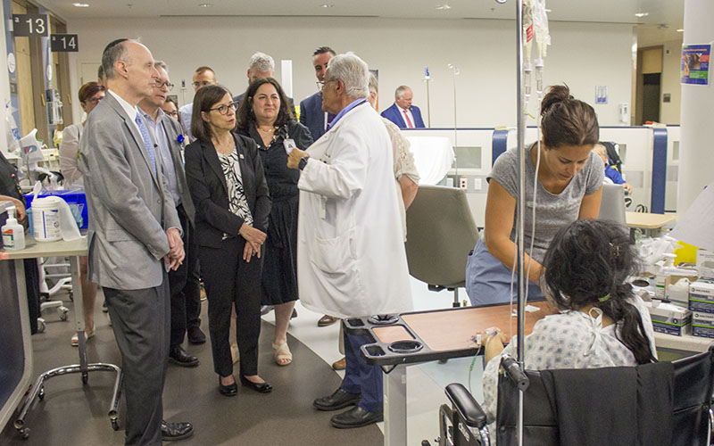 In the JGH Emergency Department, Dr. Marc Afilalo discusses the activities of the Rapid Assessment Zone with Danielle McCann.